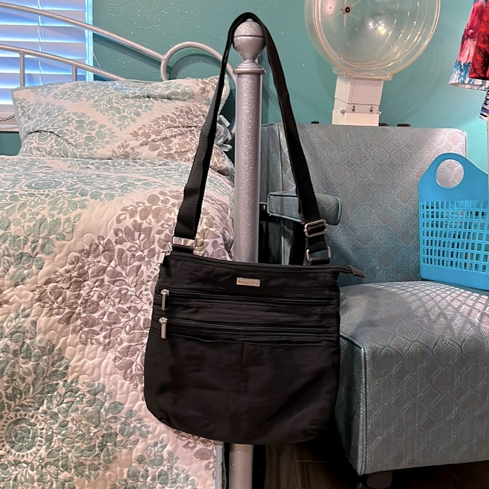 Baggallini purse NWOT